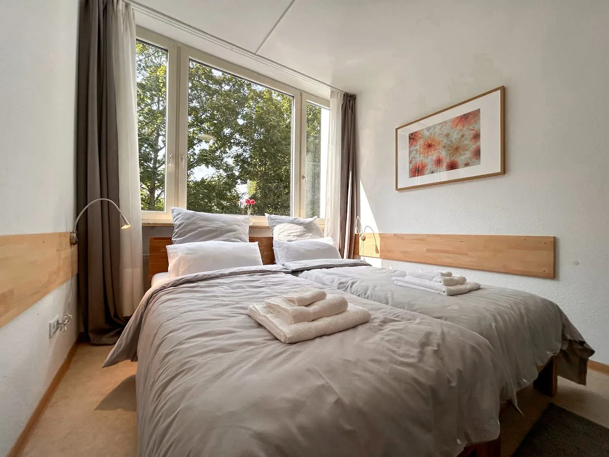 Park & Therme: Schlafzimmer mit Doppelbett